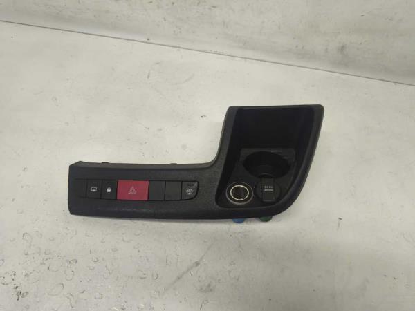 BOUTON 4 CLIGNOTANT + PORTE-GOBELET CITROEN JUMPER/ PEUGEOT BOXER 2014 - Vue 1